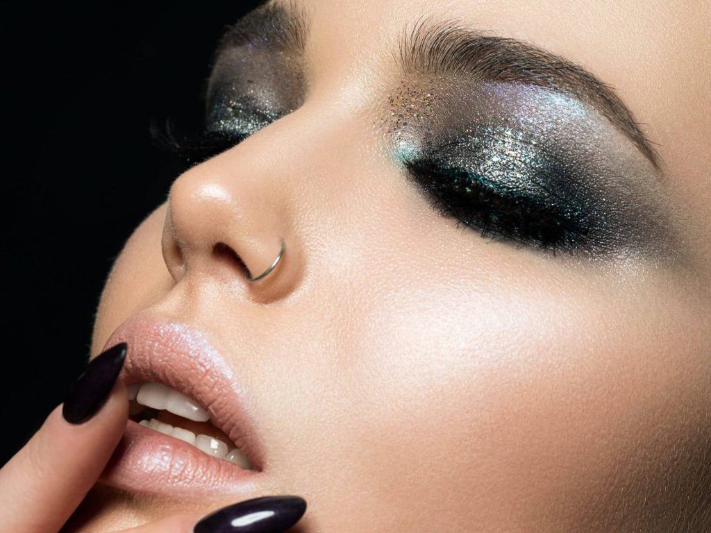 detalle cara de modelo maquillada