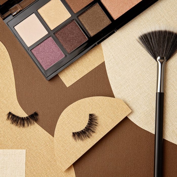 eyeshadows-makeup-brush-and-falce-lashes-make-up-artist-beauty-salon-beauty-blog.jpg